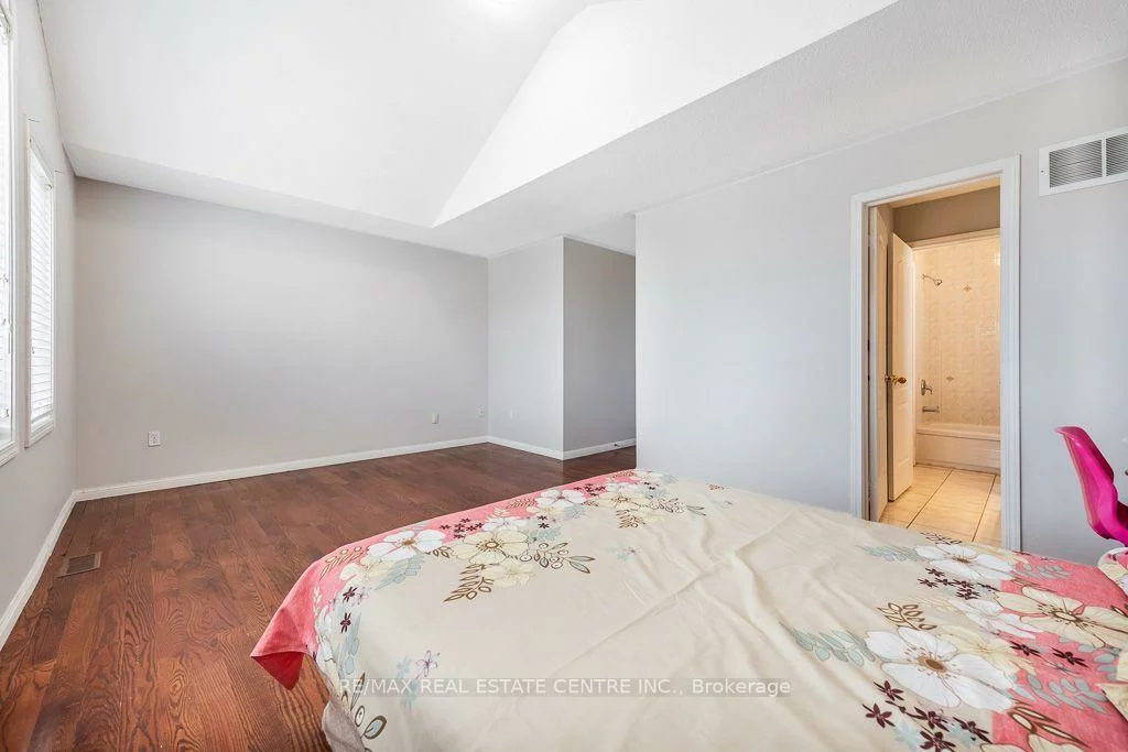 3696, Waterfall, Lisgar, Mississauga
