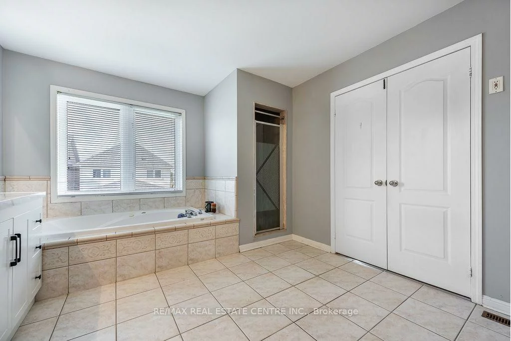 3696, Waterfall, Lisgar, Mississauga