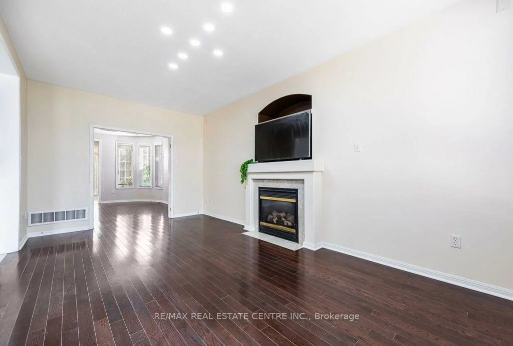 3696, Waterfall, Lisgar, Mississauga