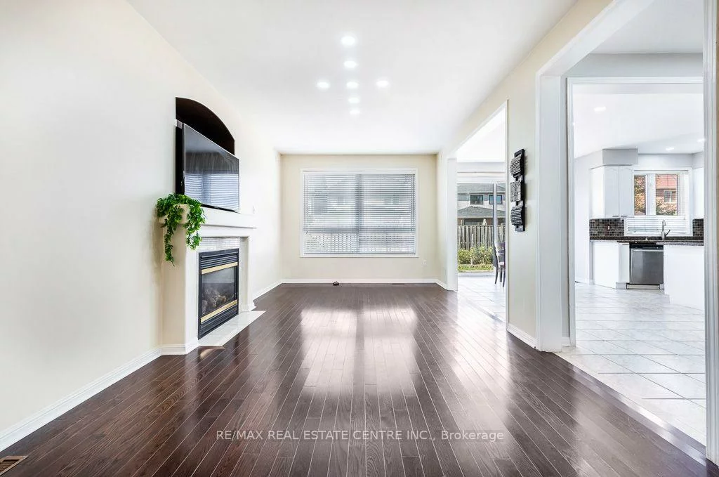 3696, Waterfall, Lisgar, Mississauga
