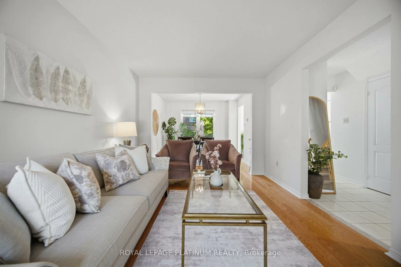 514, Tipton, Hurontario, Mississauga