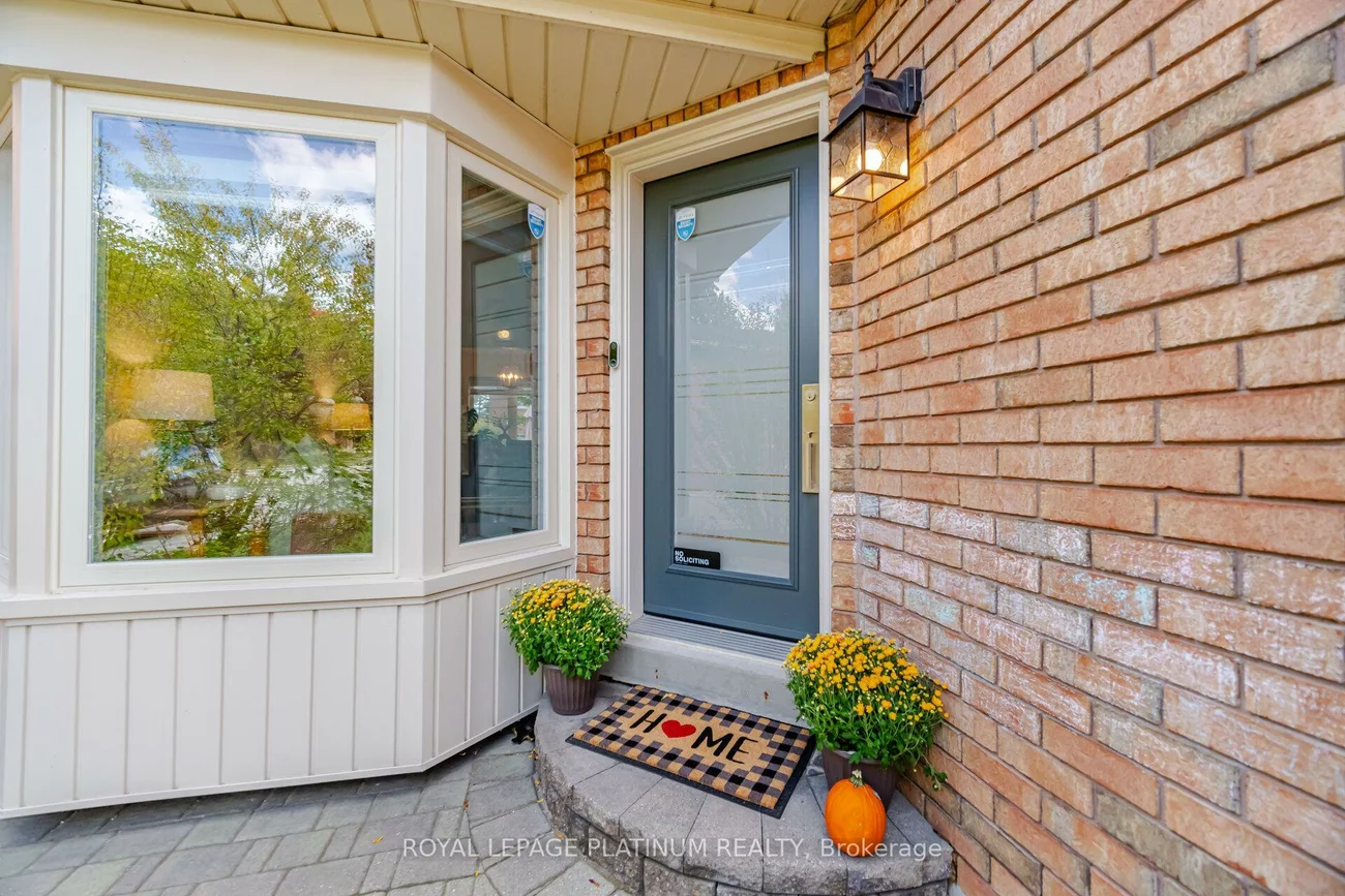 514, Tipton, Hurontario, Mississauga
