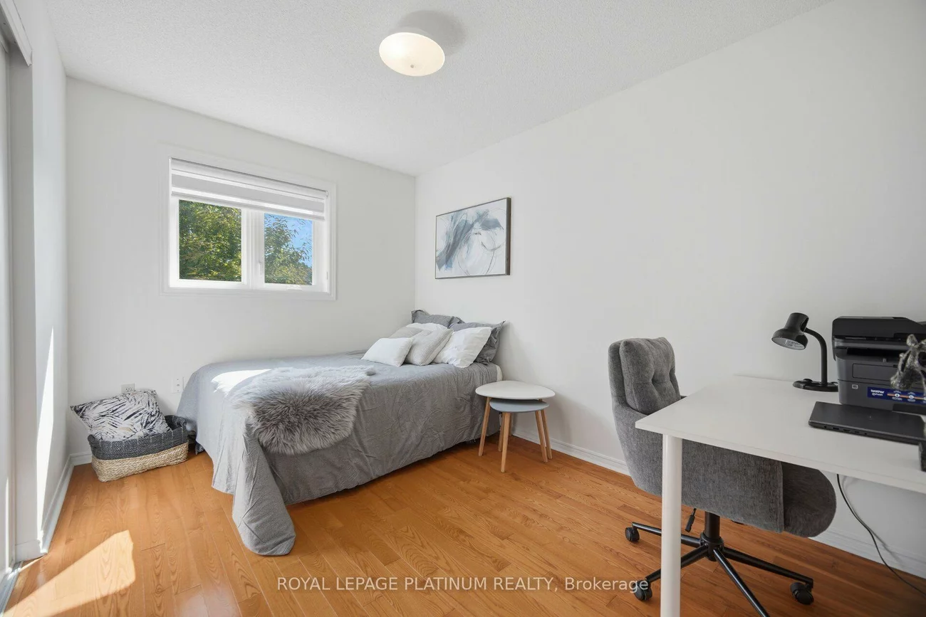 514, Tipton, Hurontario, Mississauga