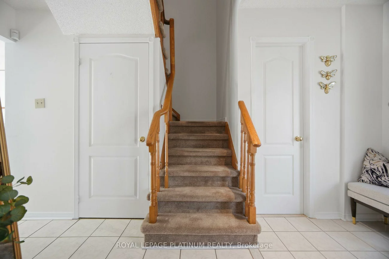 514, Tipton, Hurontario, Mississauga