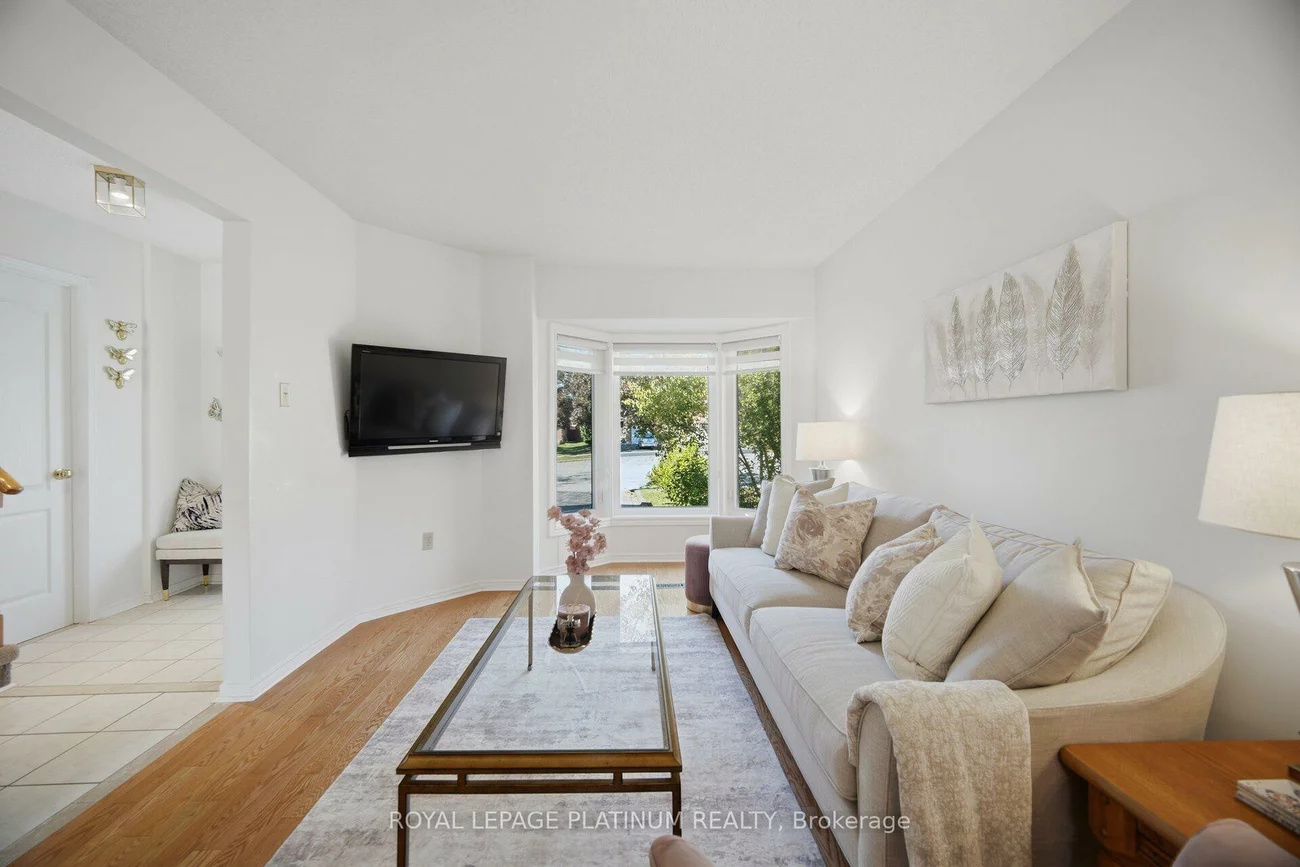514, Tipton, Hurontario, Mississauga
