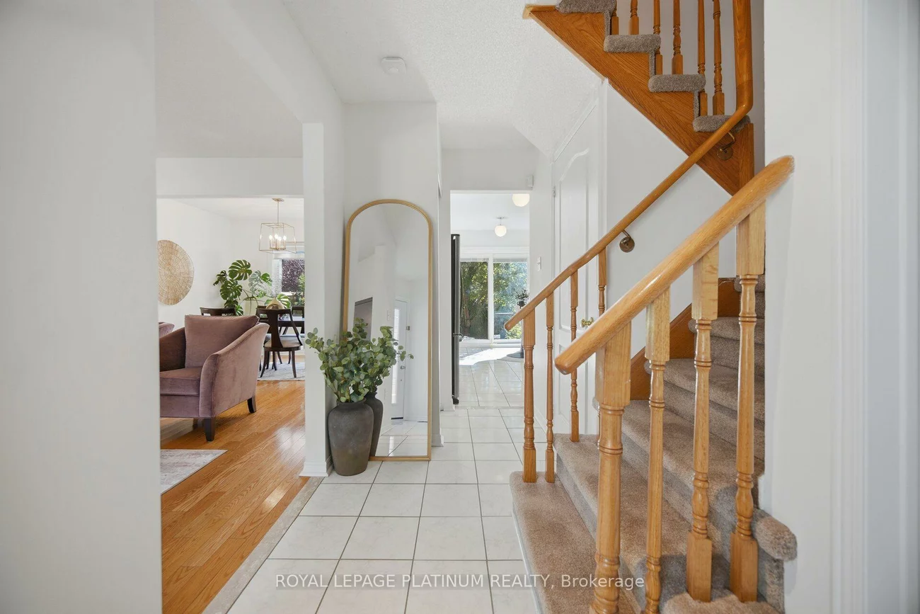 514, Tipton, Hurontario, Mississauga