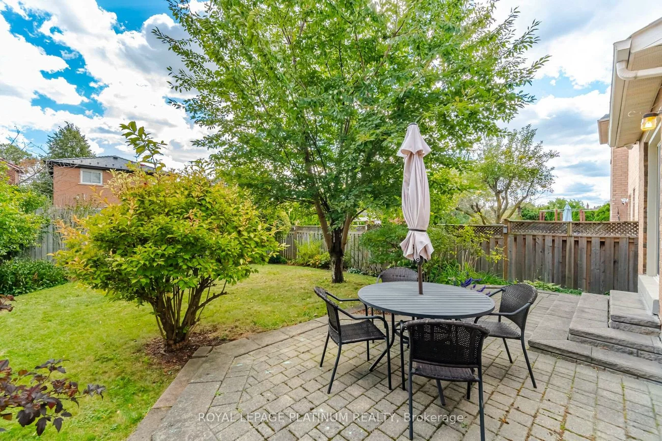 514, Tipton, Hurontario, Mississauga