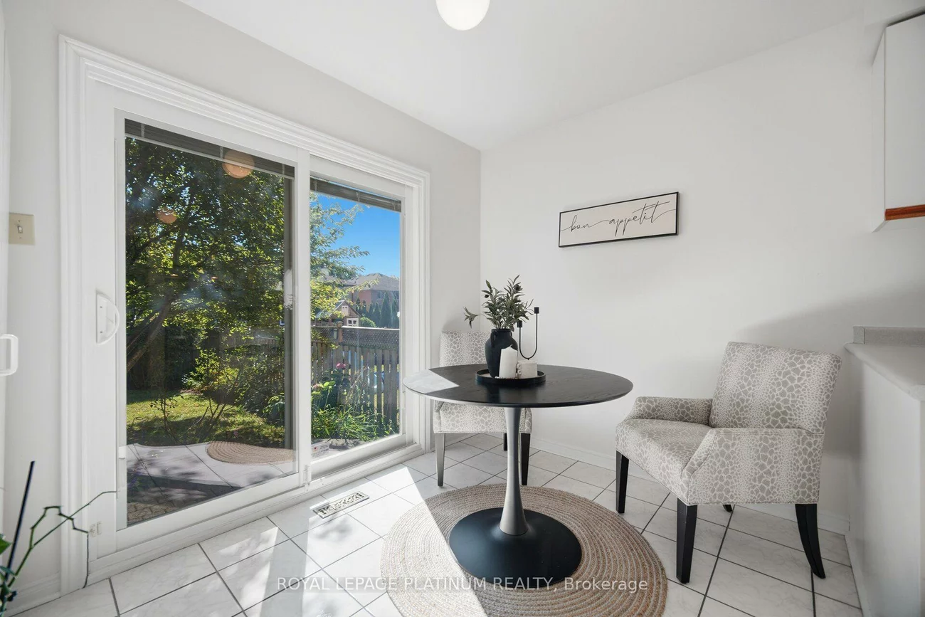 514, Tipton, Hurontario, Mississauga
