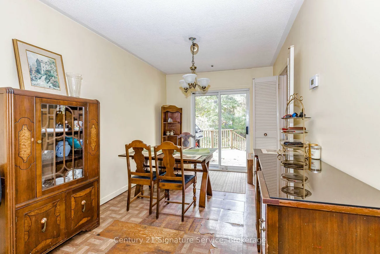 2588, Pinkwell, Sheridan, Mississauga
