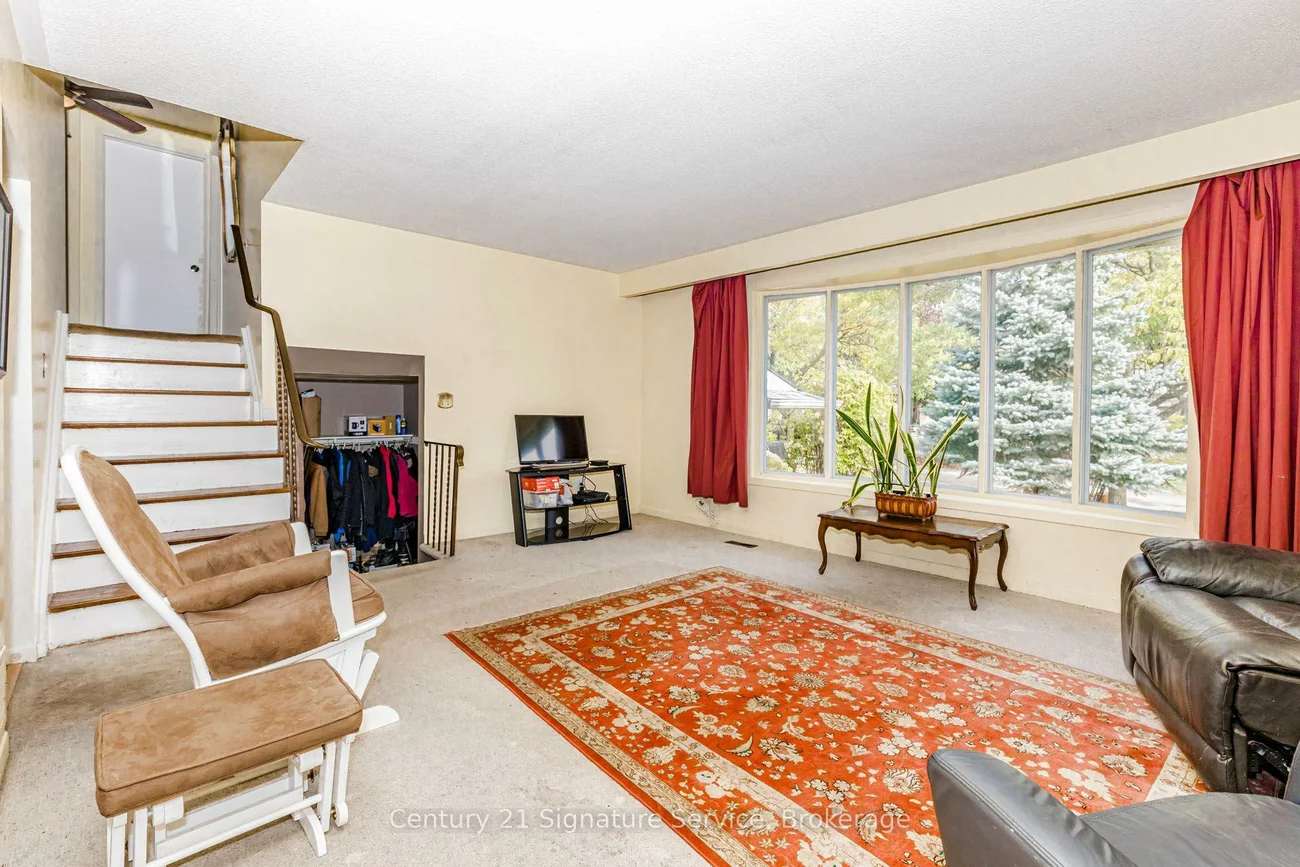 2588, Pinkwell, Sheridan, Mississauga
