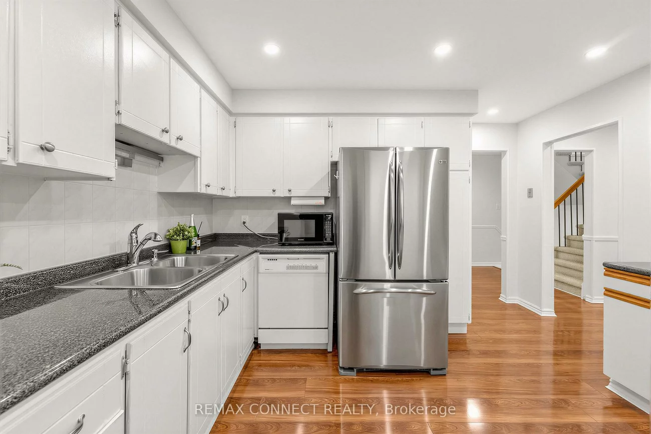 4199, Trellis, Erin Mills, Mississauga