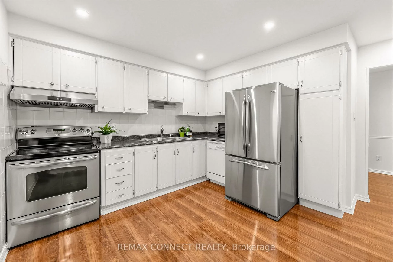 4199, Trellis, Erin Mills, Mississauga
