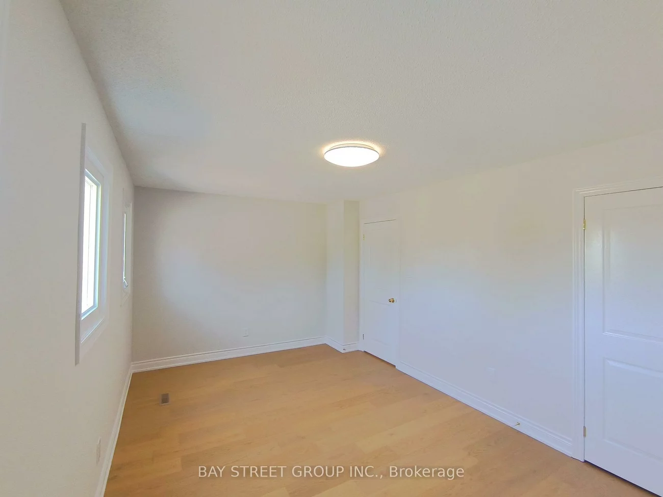 3282, Dragon, Fairview, Mississauga