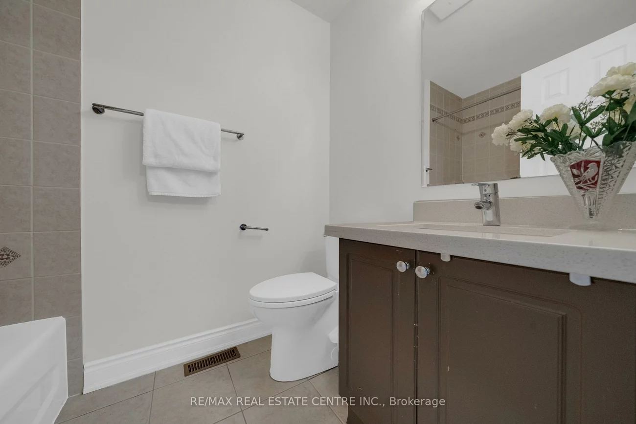 3440, Redpath, Lisgar, Mississauga