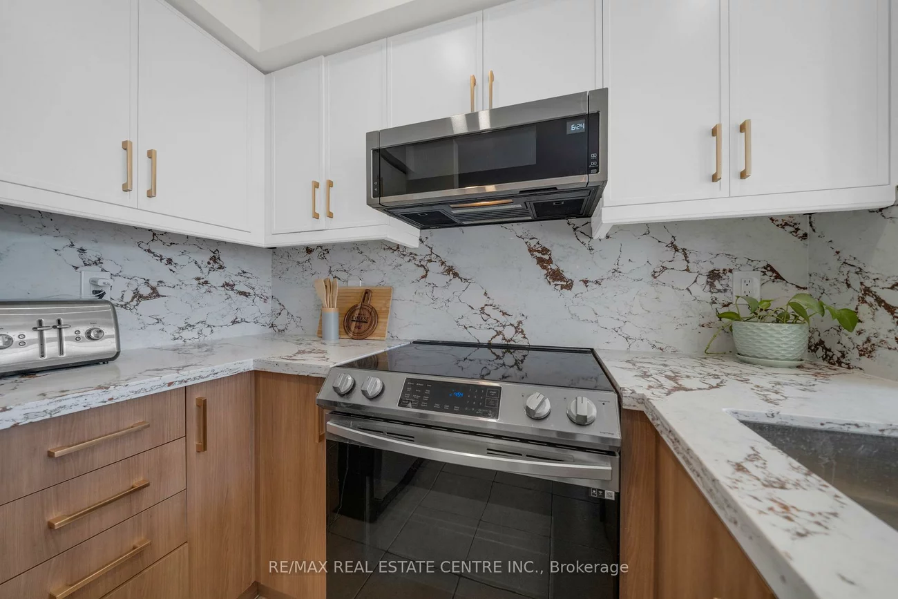 3440, Redpath, Lisgar, Mississauga