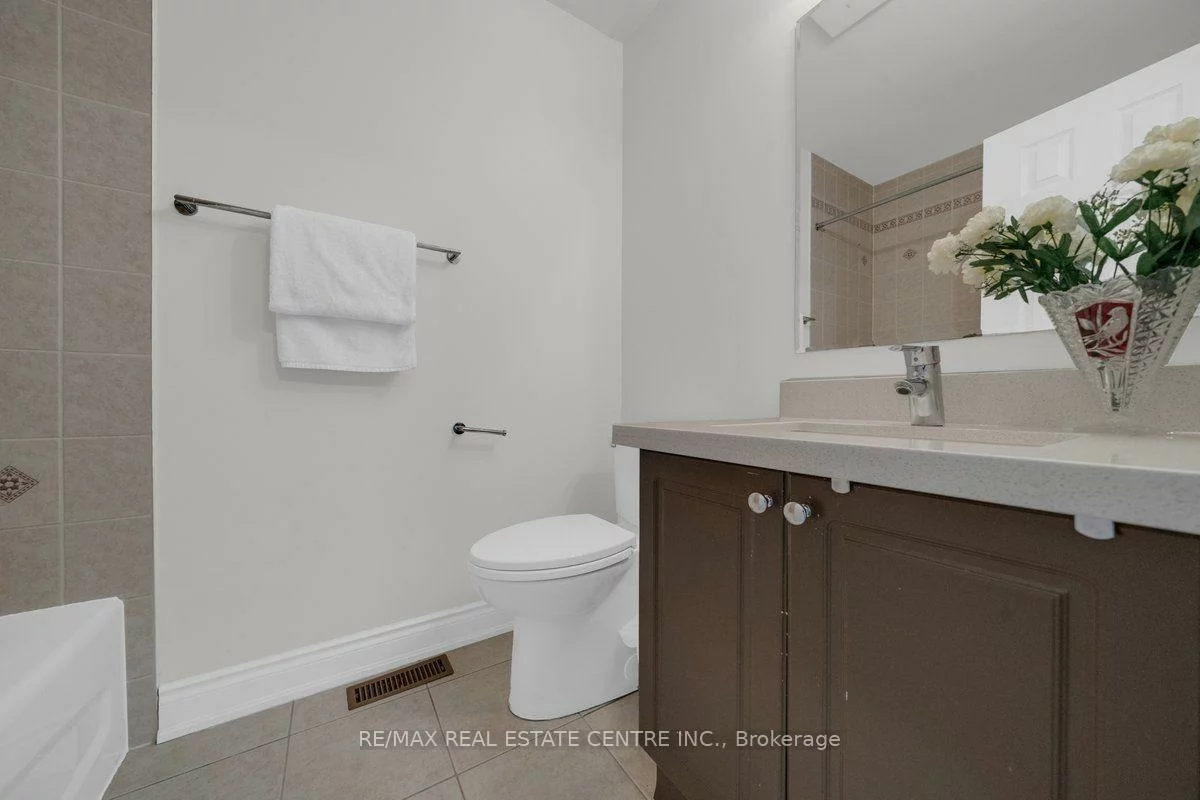 3440, Redpath, Lisgar, Mississauga