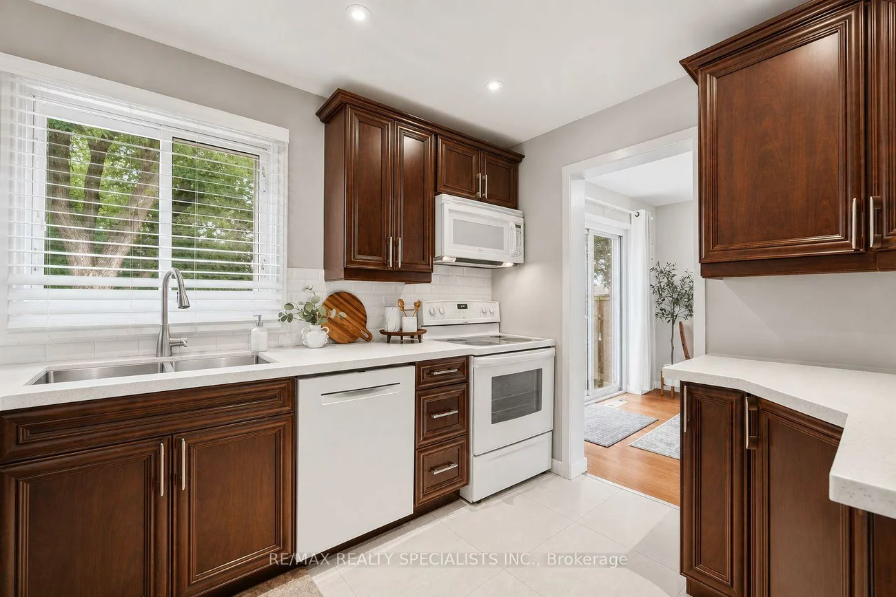 6851, Avila, Meadowvale, Mississauga