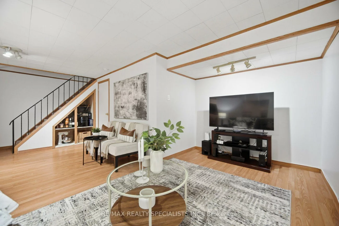 6851, Avila, Meadowvale, Mississauga
