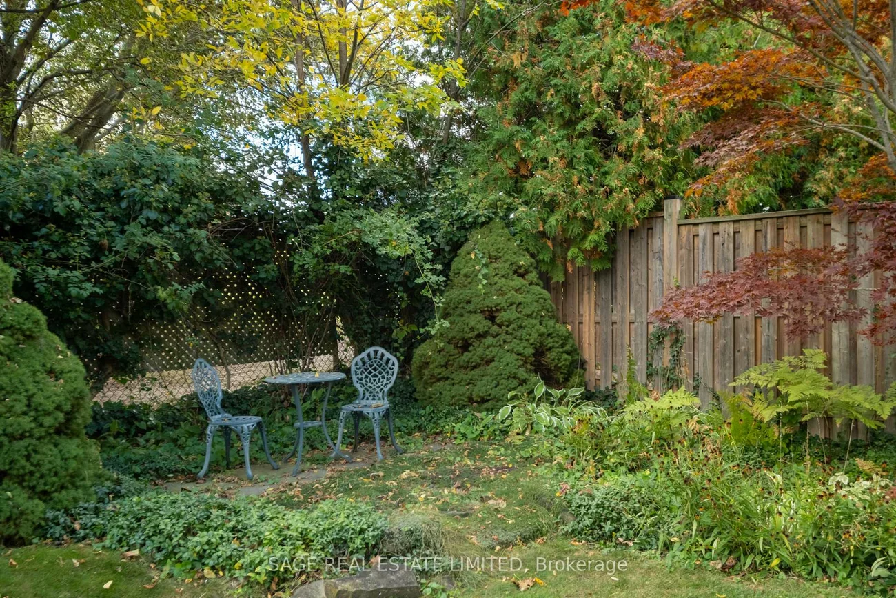 1410, Lewisham, Clarkson, Mississauga