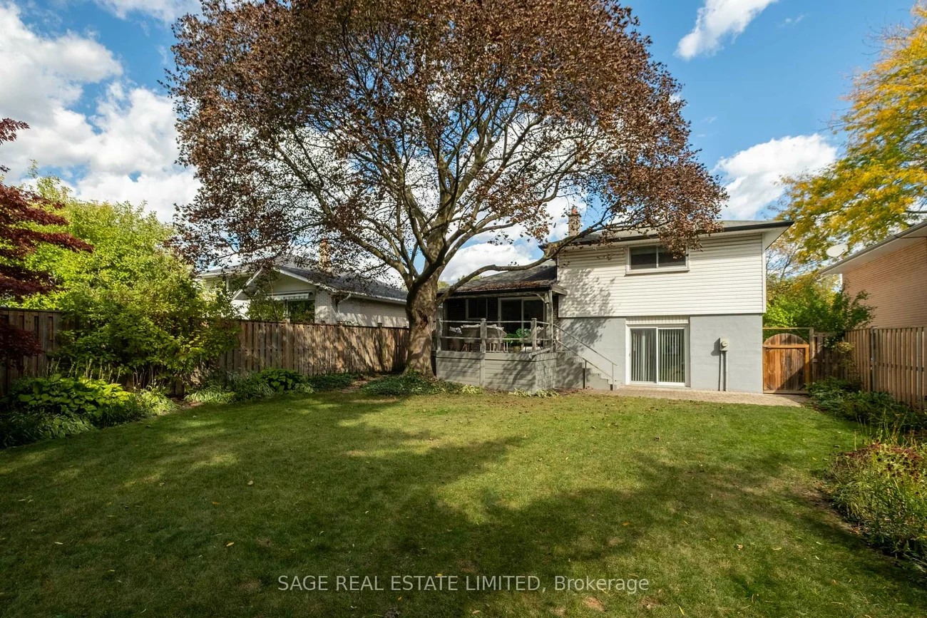 1410, Lewisham, Clarkson, Mississauga