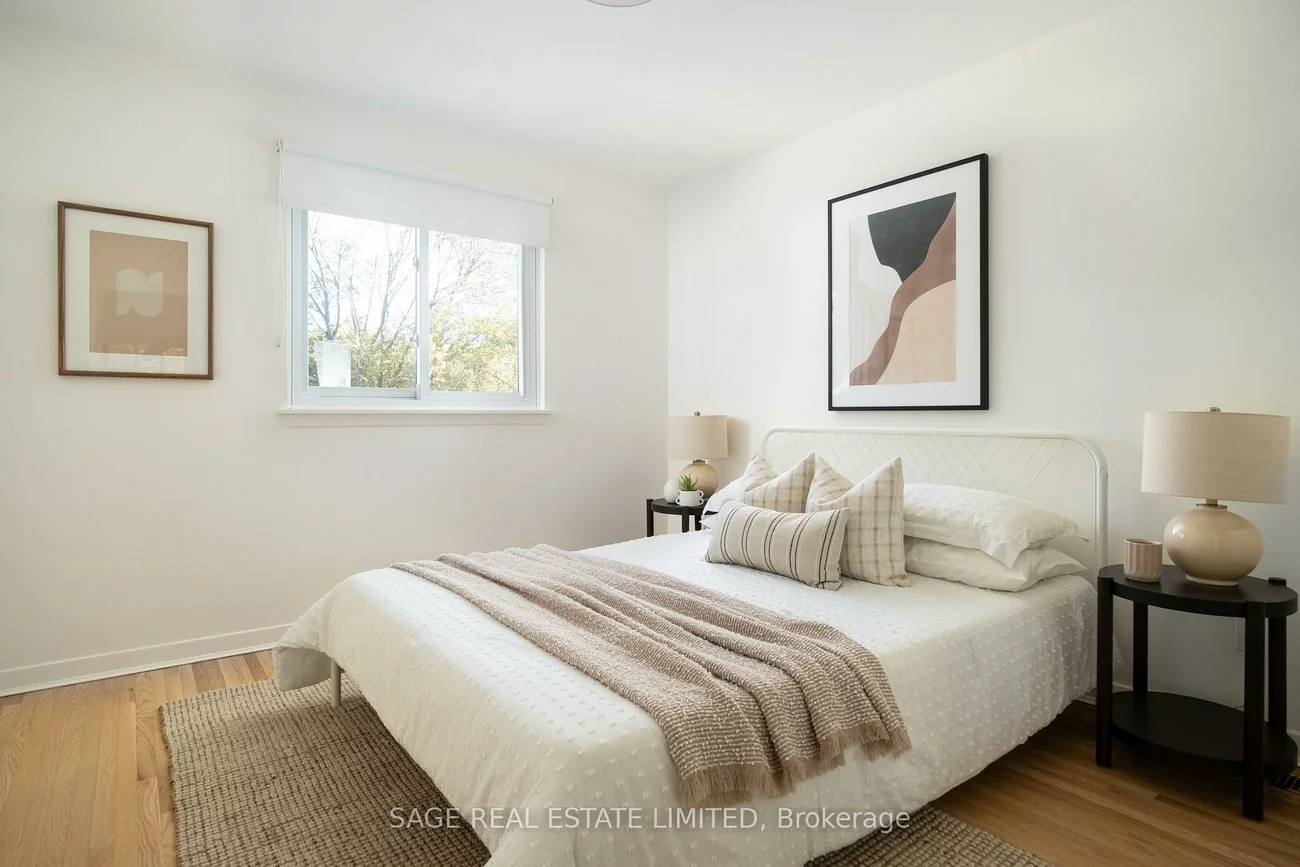1410, Lewisham, Clarkson, Mississauga