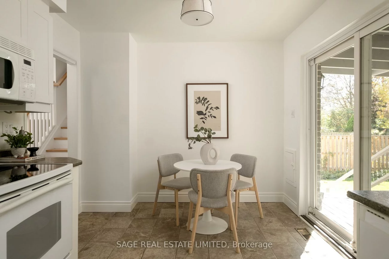 1410, Lewisham, Clarkson, Mississauga