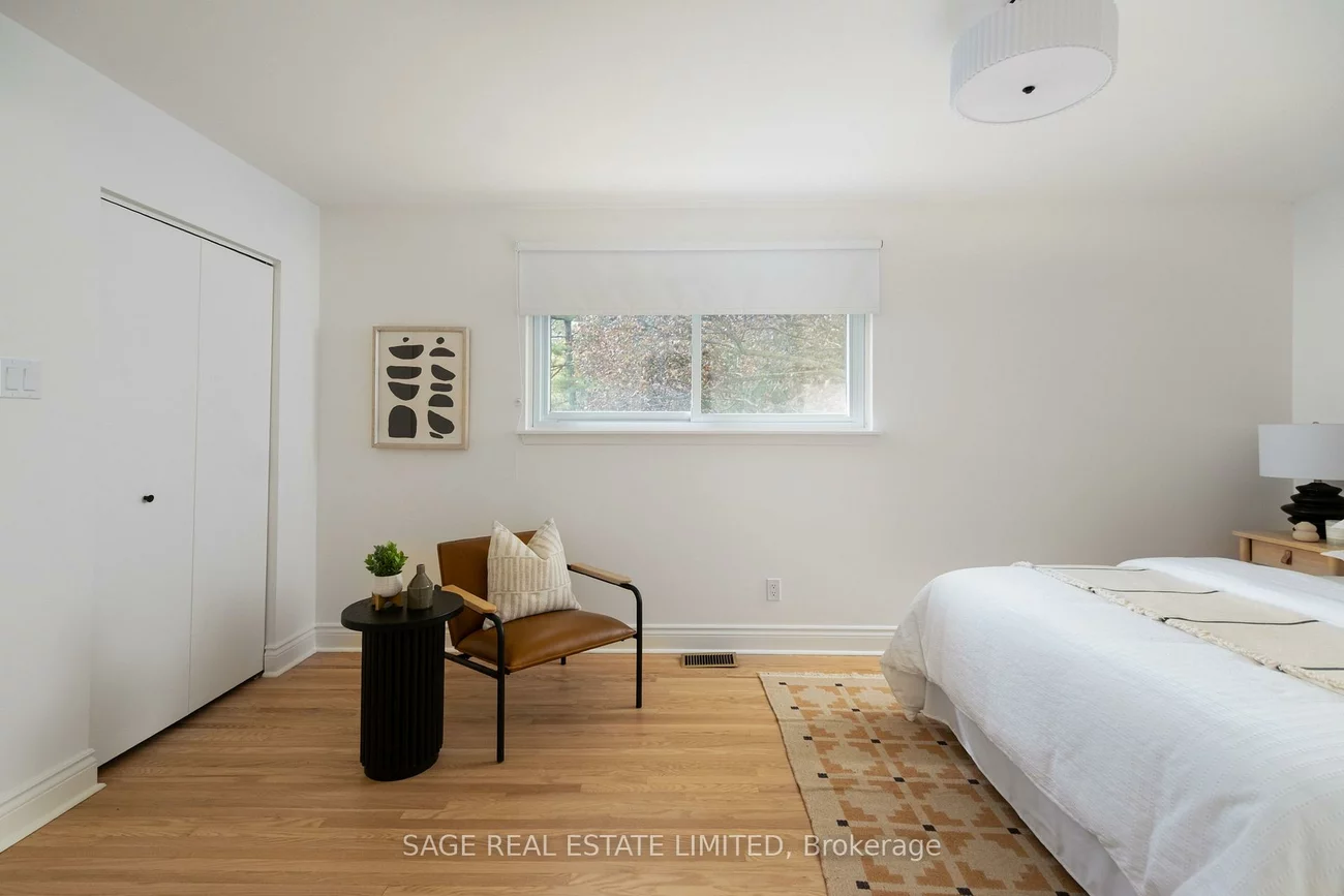 1410, Lewisham, Clarkson, Mississauga