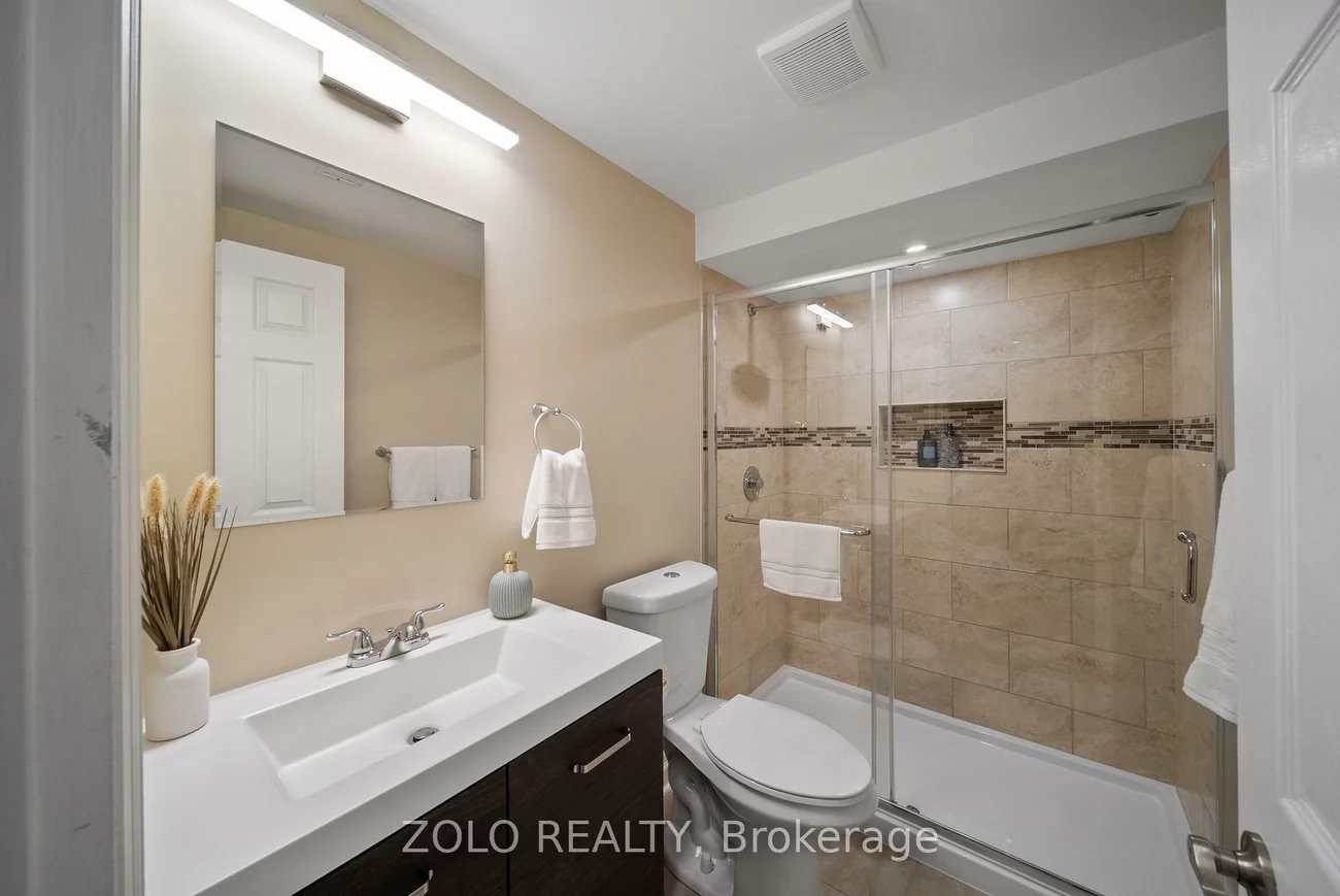 6911B, Hickling, Meadowvale, Mississauga