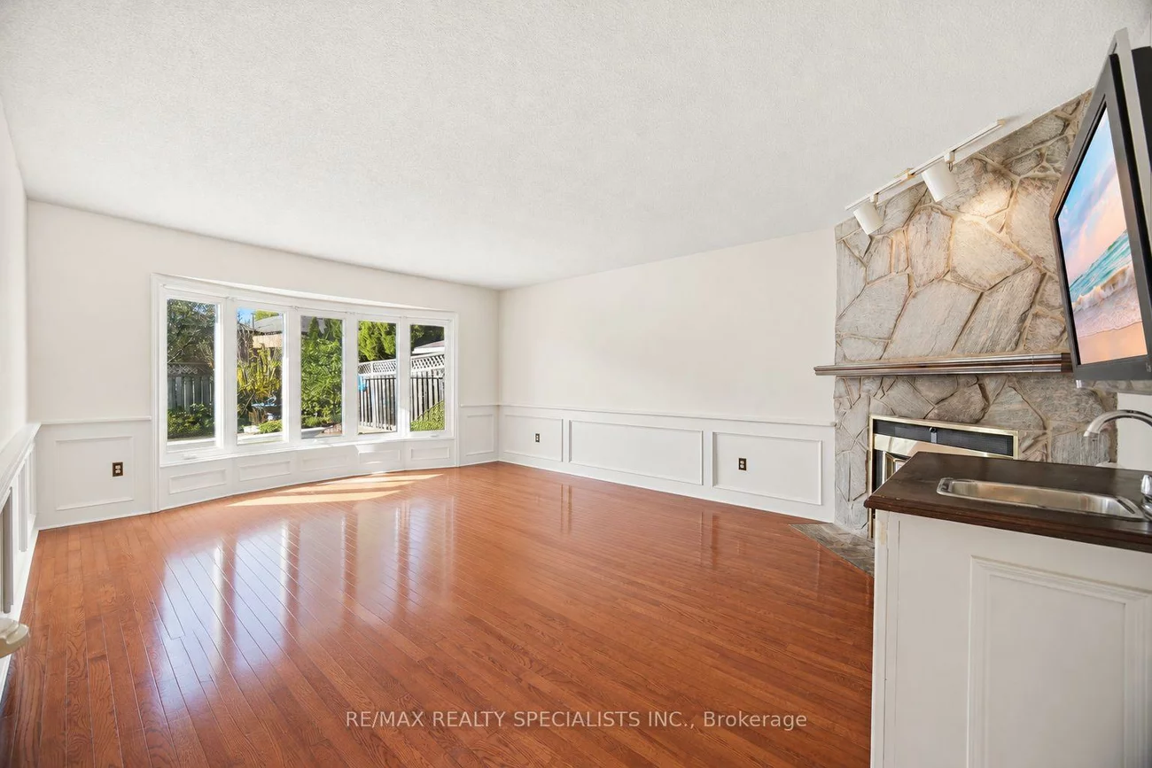 3706, Price, Erin Mills, Mississauga