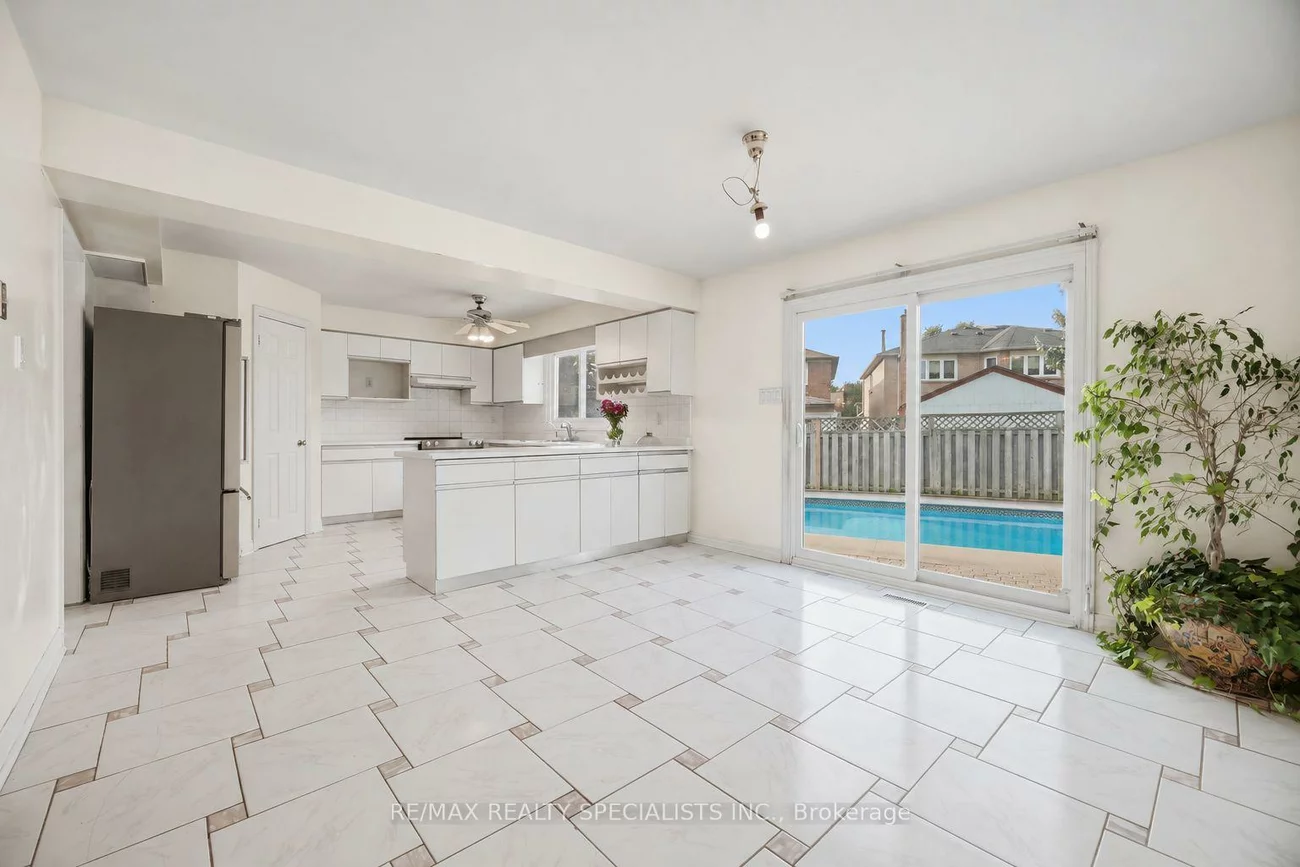 3706, Price, Erin Mills, Mississauga