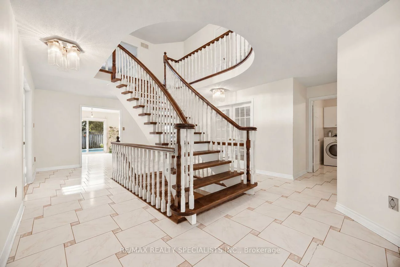 3706, Price, Erin Mills, Mississauga