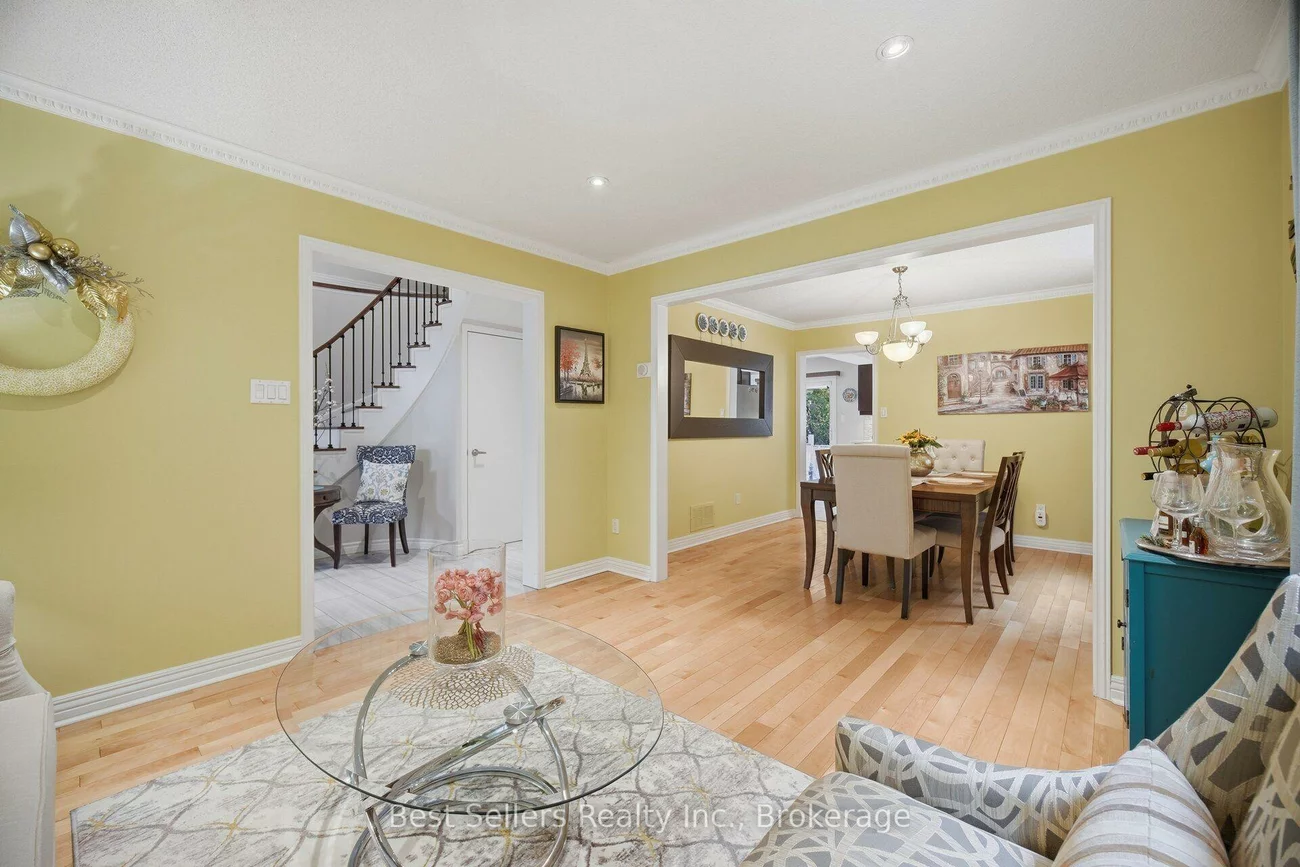 1204, Sherwood Mills, East Credit, Mississauga