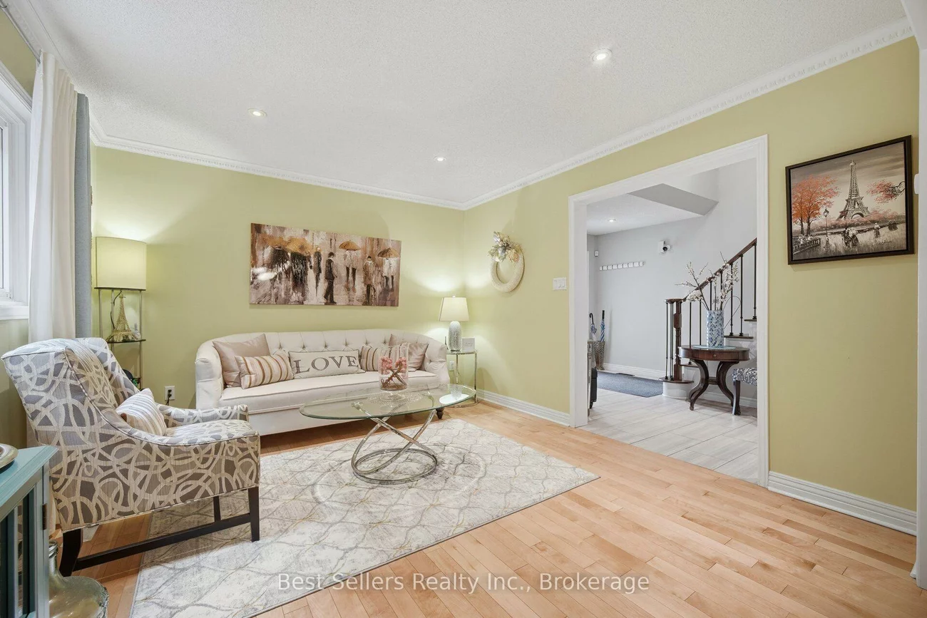 1204, Sherwood Mills, East Credit, Mississauga