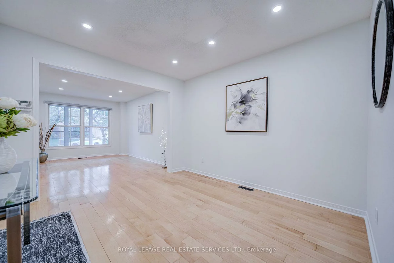 796, Buckingham, Creditview, Mississauga