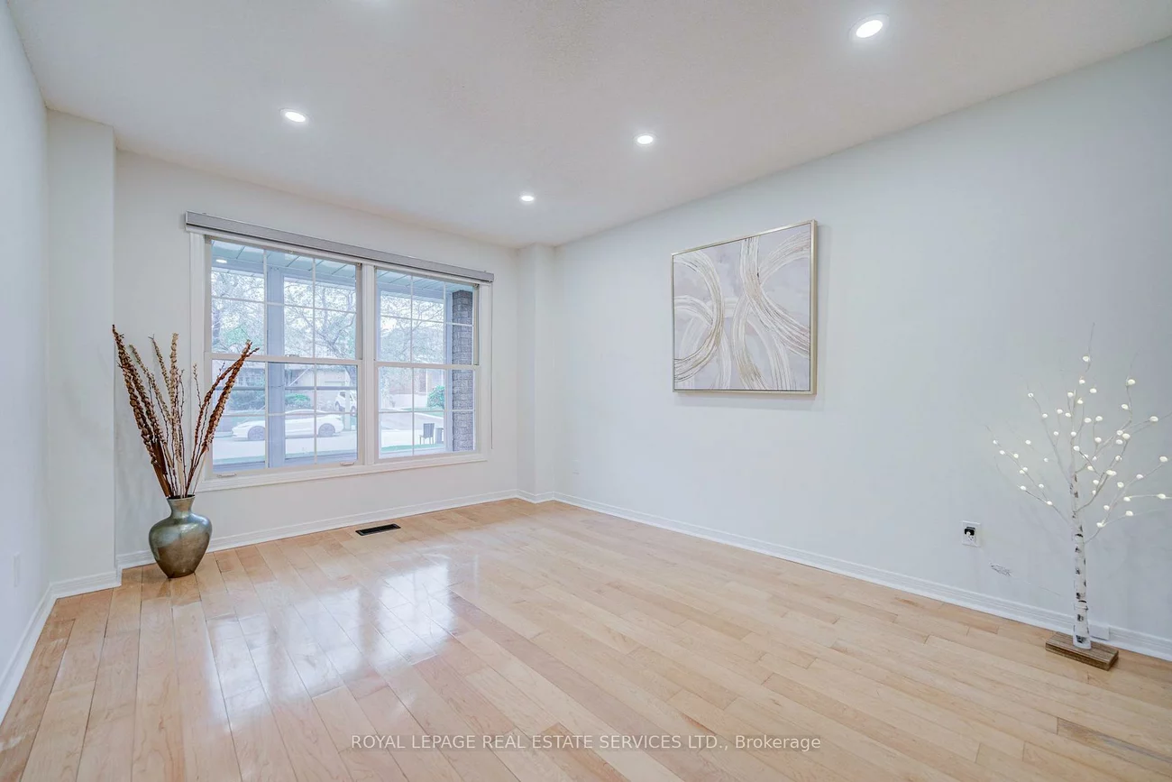 796, Buckingham, Creditview, Mississauga