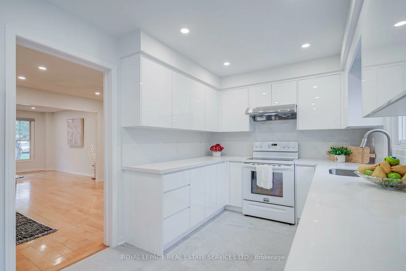 796, Buckingham, Creditview, Mississauga