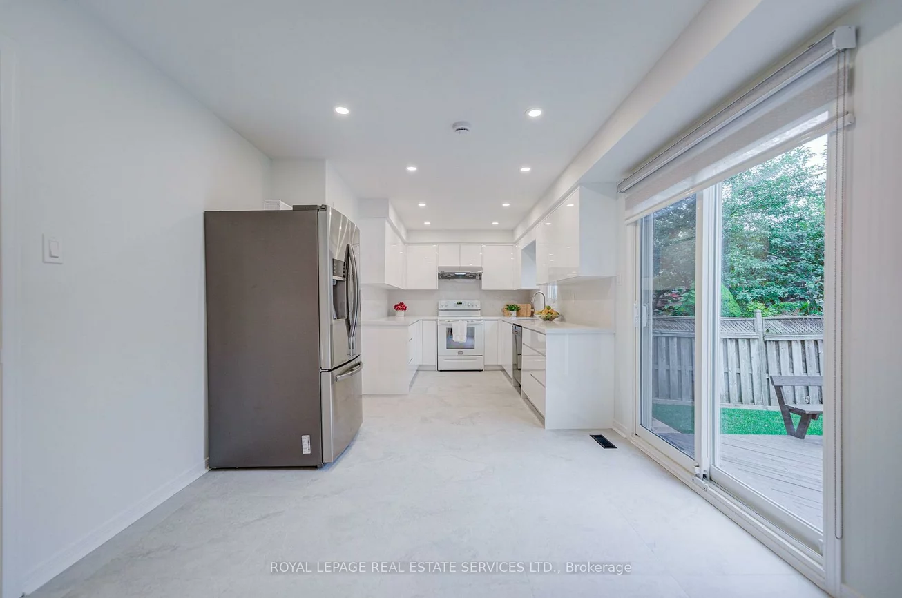 796, Buckingham, Creditview, Mississauga