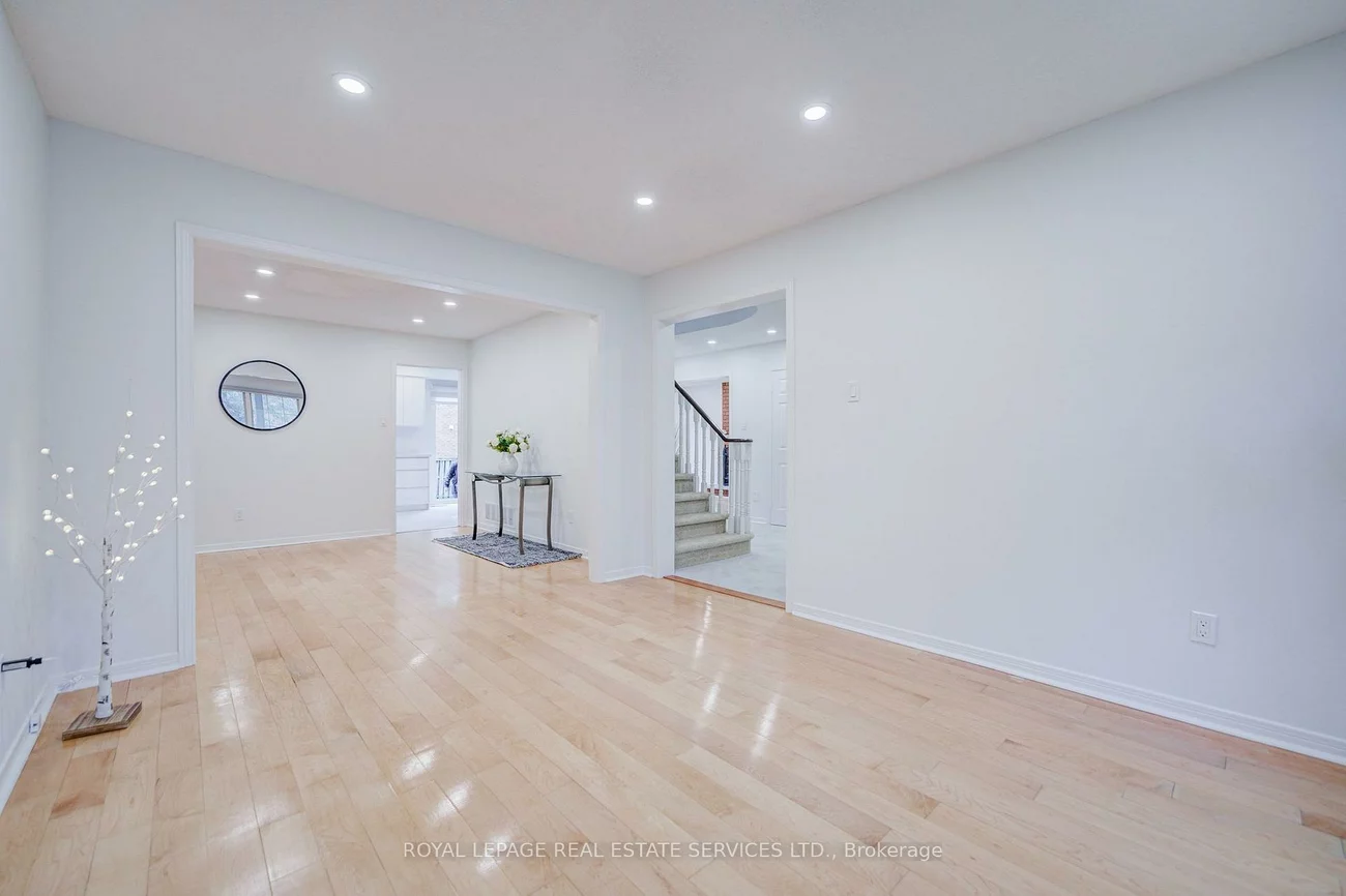 796, Buckingham, Creditview, Mississauga
