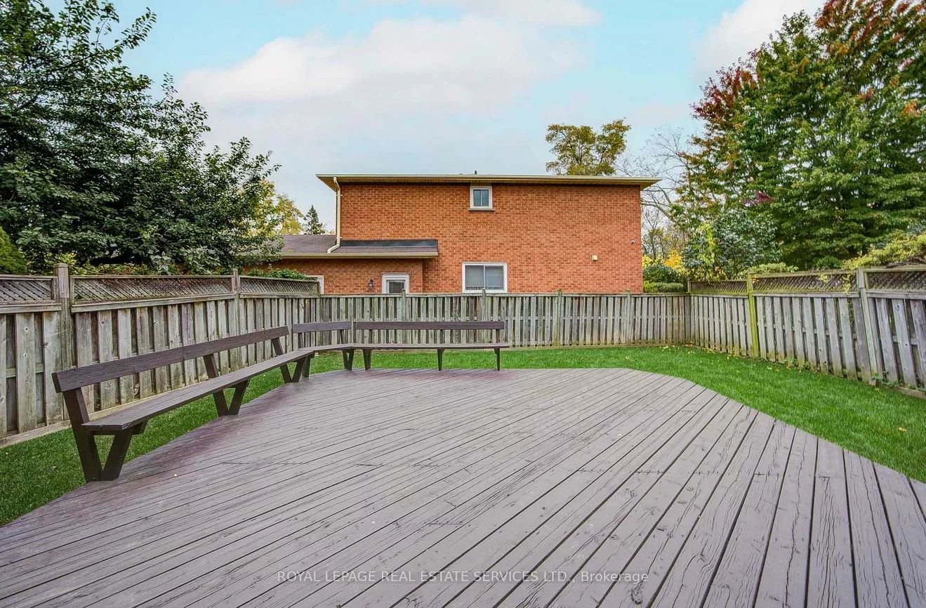 796, Buckingham, Creditview, Mississauga