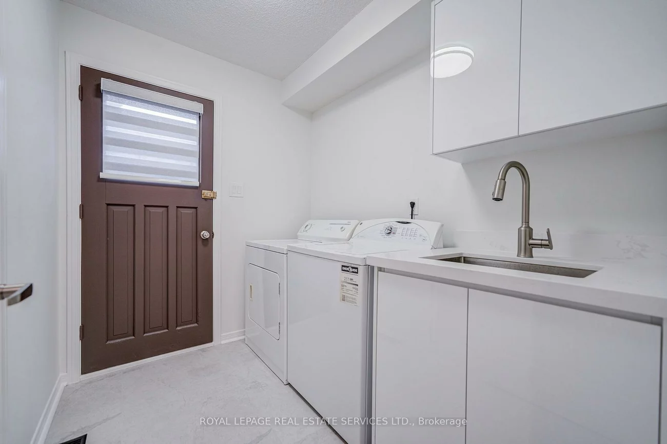 796, Buckingham, Creditview, Mississauga