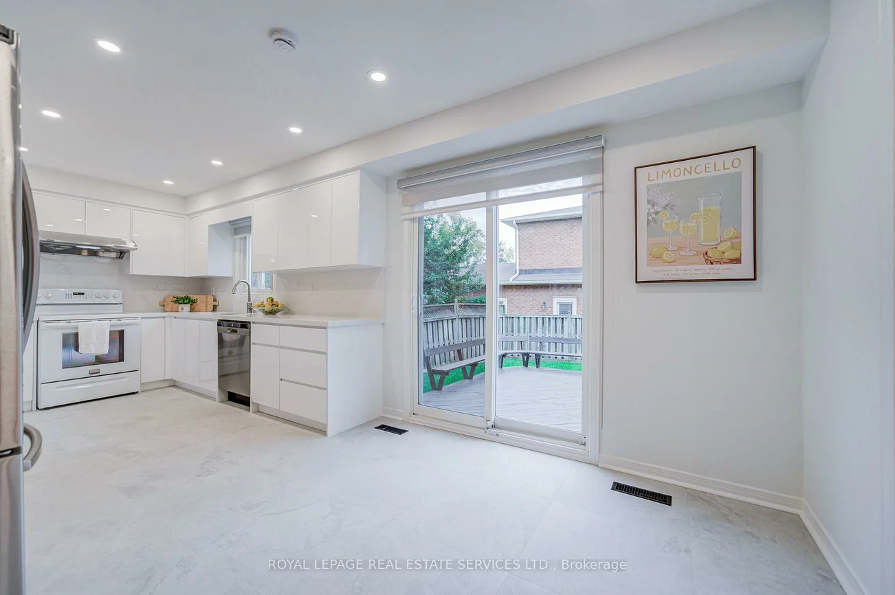 796, Buckingham, Creditview, Mississauga