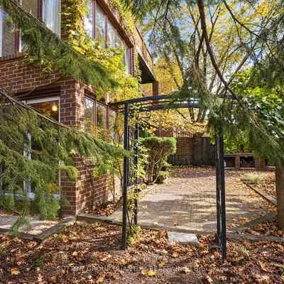 5254, Charnwood, East Credit, Mississauga