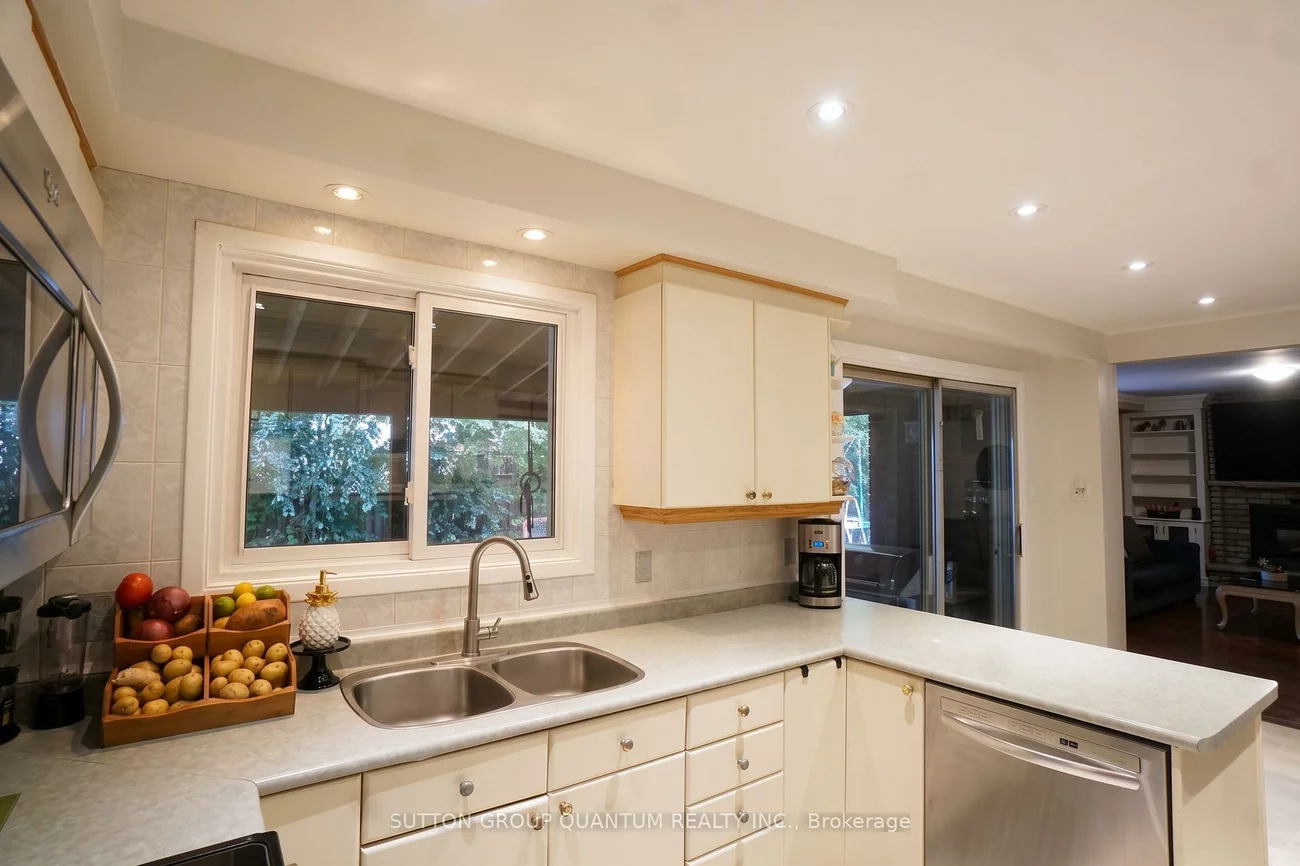 1005, Fredonia, Erindale, Mississauga