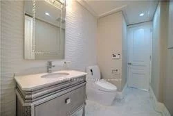 53, Eaglewood, Mineola, Mississauga