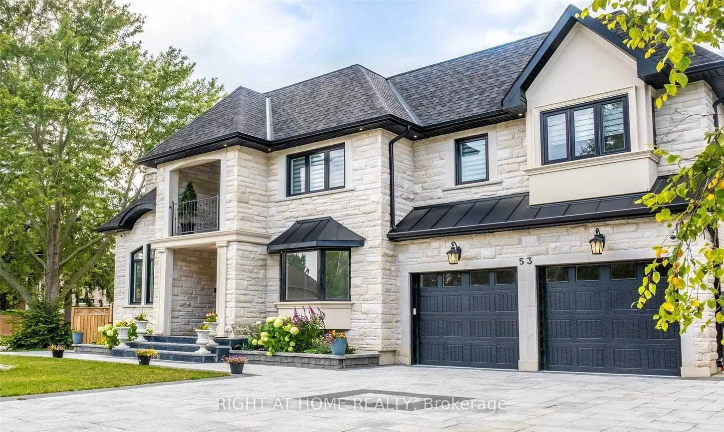 53, Eaglewood, Mineola, Mississauga