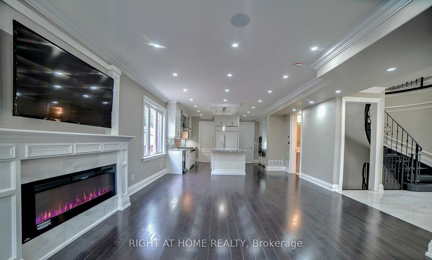 53, Eaglewood, Mineola, Mississauga