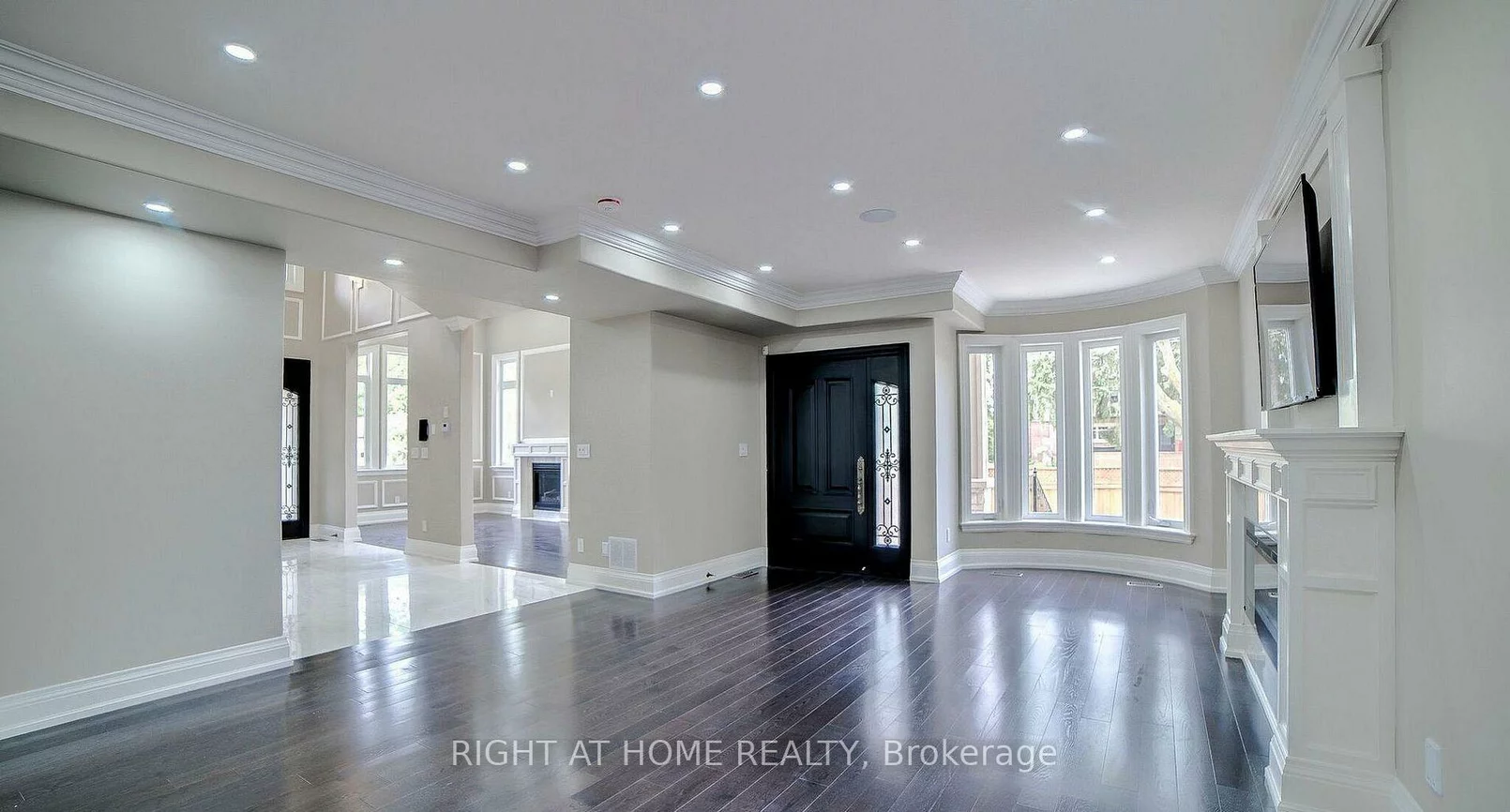 53, Eaglewood, Mineola, Mississauga
