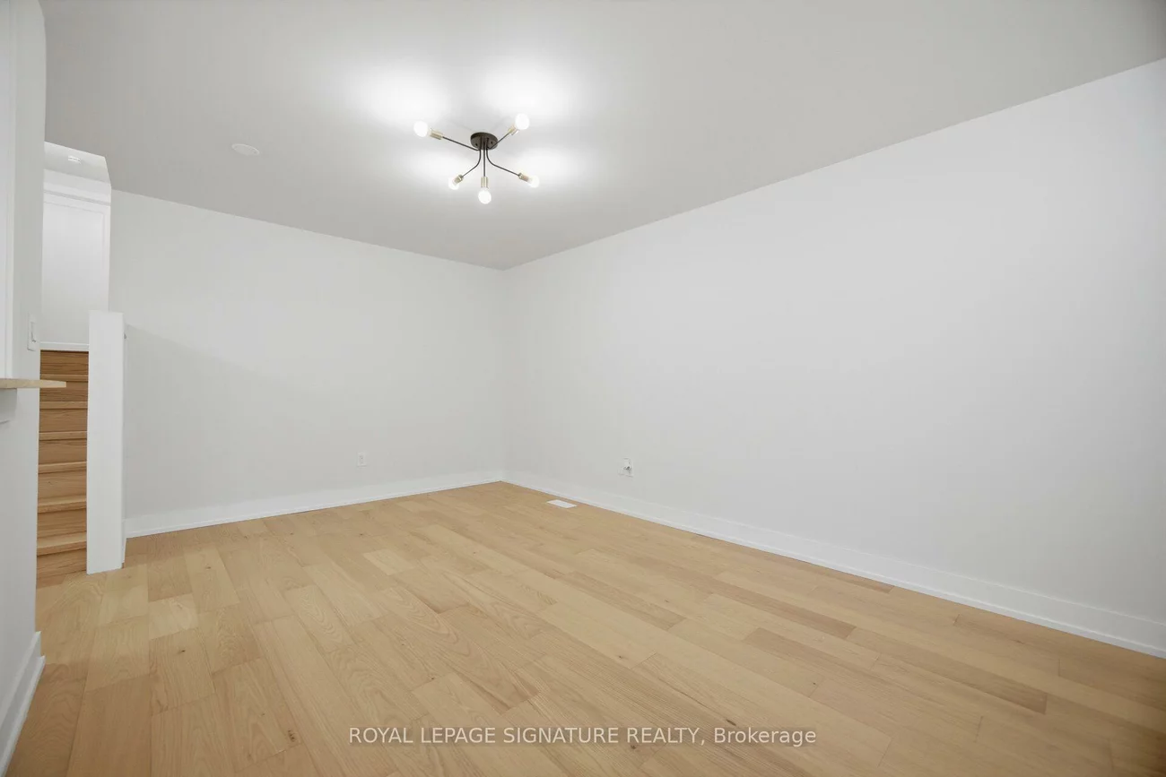 2599, Lundene, Clarkson, Mississauga