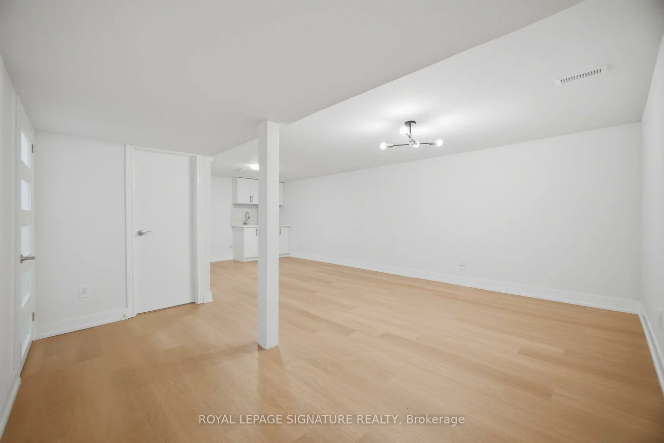 2599, Lundene, Clarkson, Mississauga