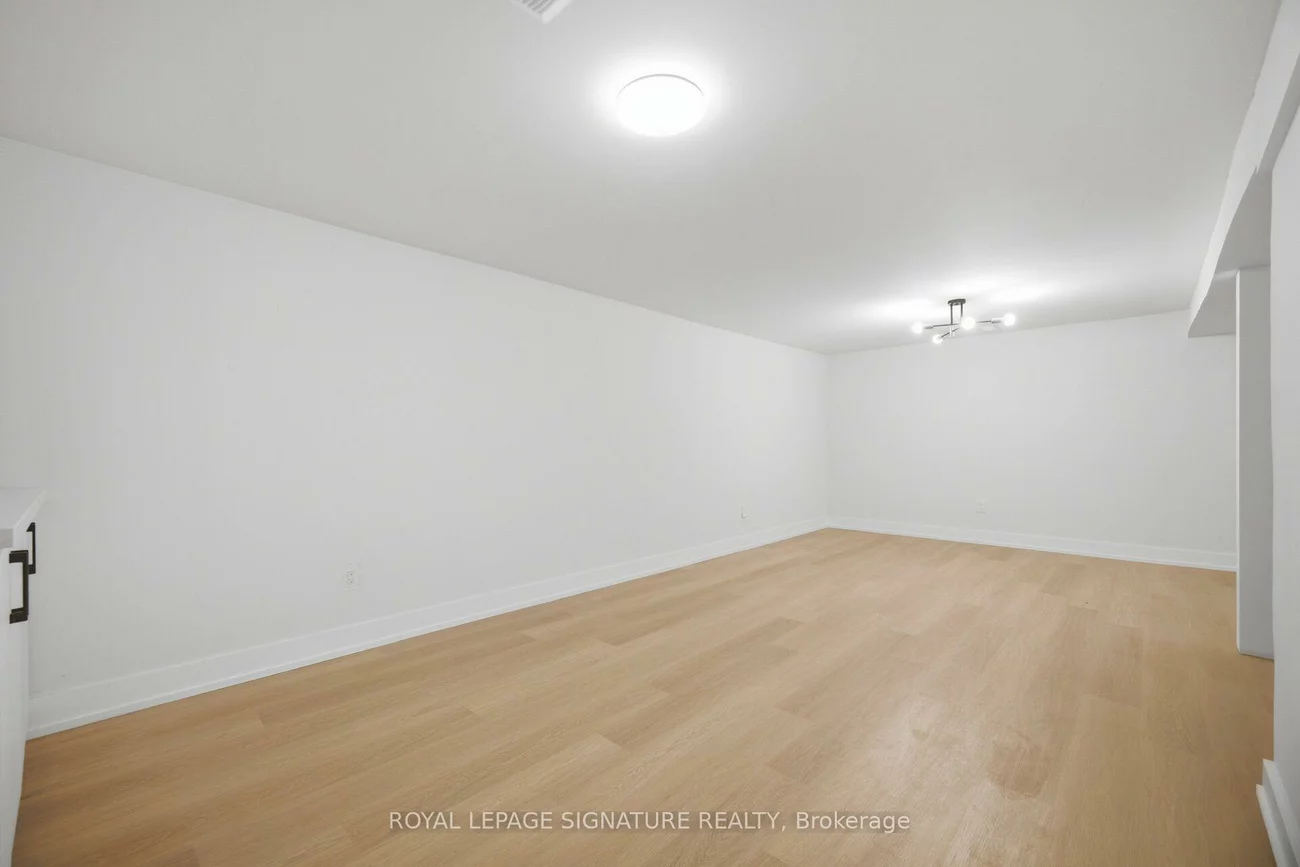 2599, Lundene, Clarkson, Mississauga